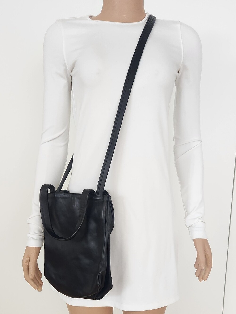 Serien°umerica Black Leather Crossbody Bag
